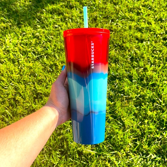 ❤️💙Starbucks Color Wave Tumbler❤️💙